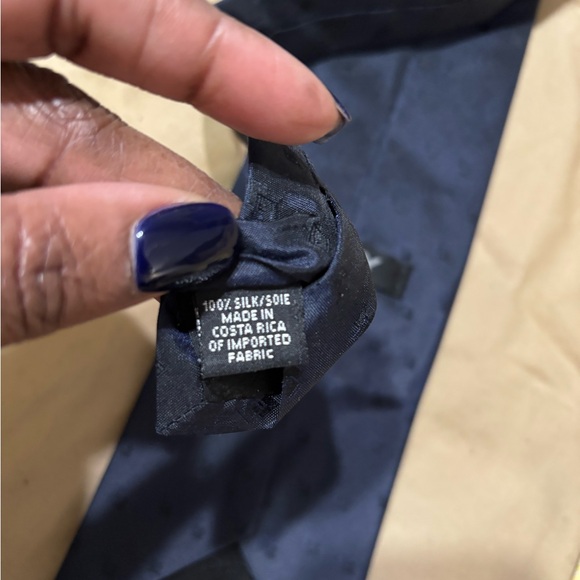 Men’s Silk Navy Blue and Yellow Ties - Picture 3 of 4